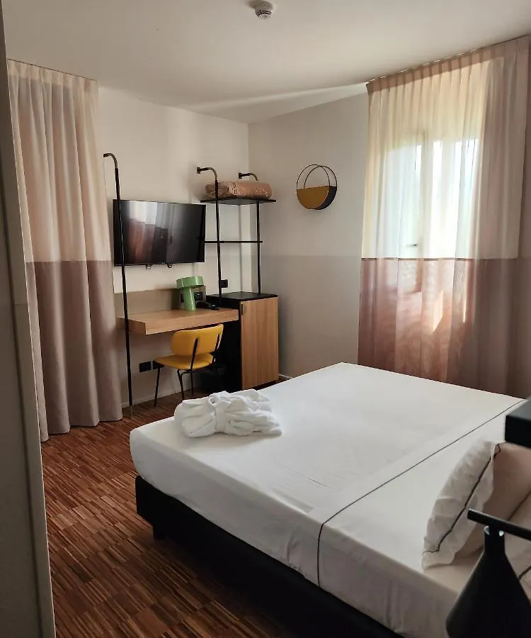 ****  Bleis Hotel Boloňa Itálie